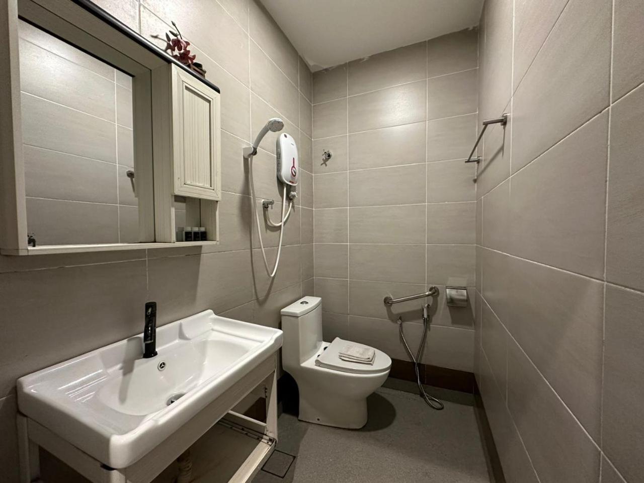 Wf Motel Kulim Eksteriør billede